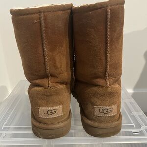 UGG Chestnut Short women’s Boots